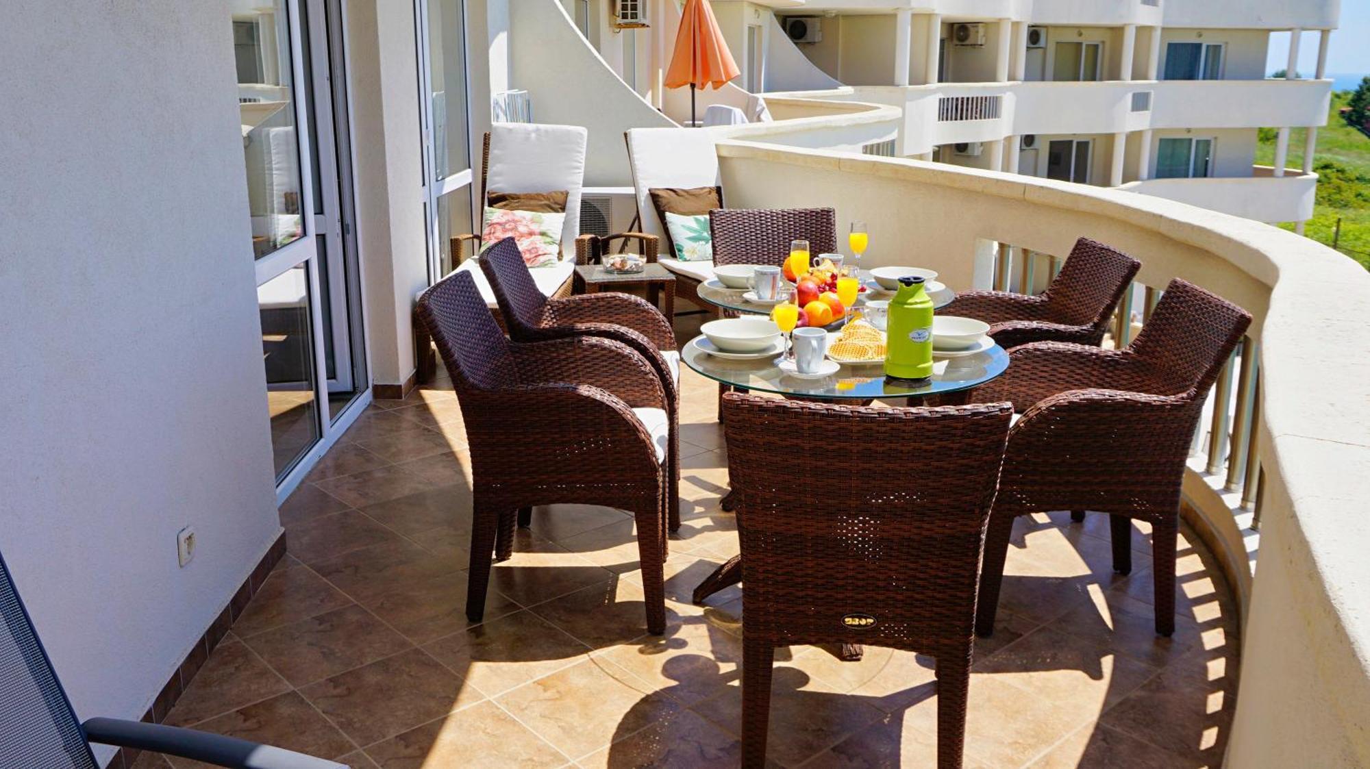 Апартаменти Сънбрийз - Sunbreeze Apartments Byala  Esterno foto