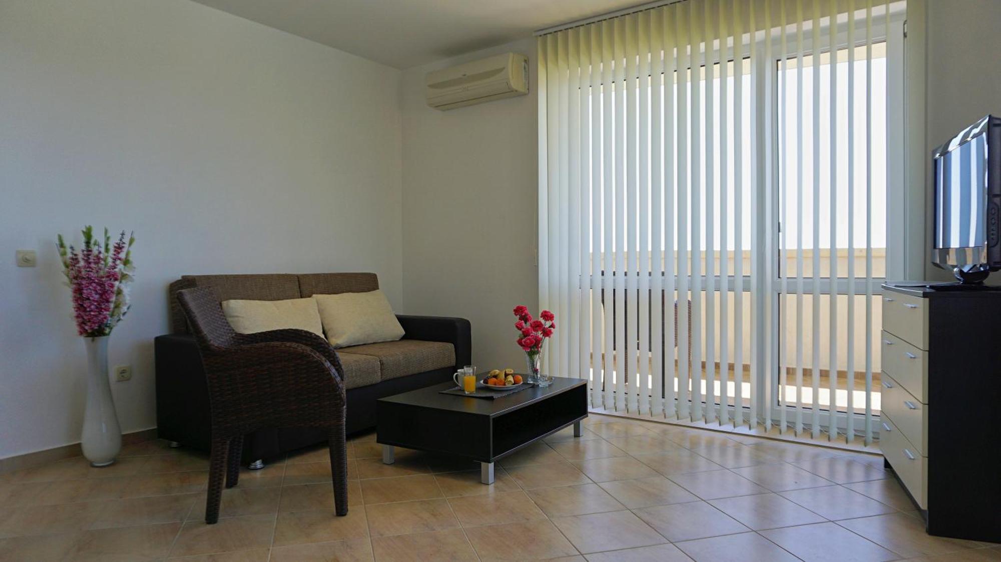 Апартаменти Сънбрийз - Sunbreeze Apartments Byala  Esterno foto